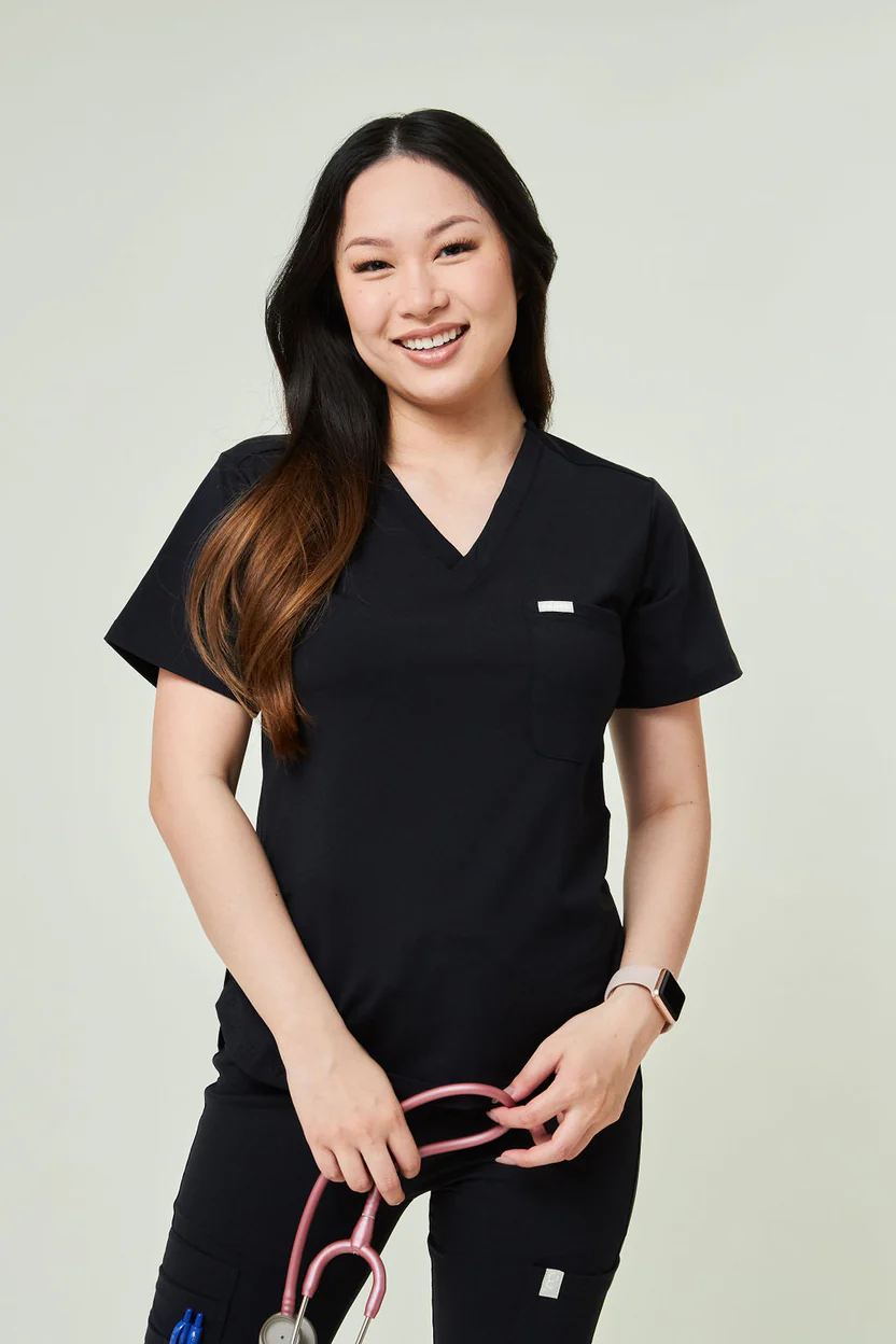 MakeItScope Women's Harry 1-Pocket Top - Black